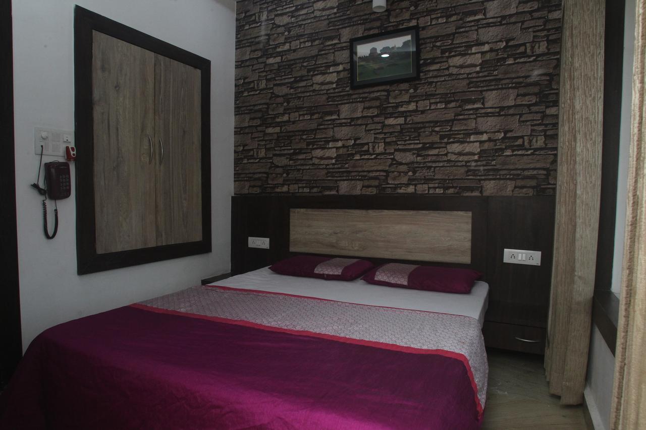 Alakhnanda Guest House Bénarès Extérieur photo