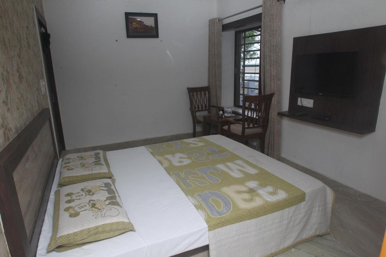 Alakhnanda Guest House Bénarès Extérieur photo